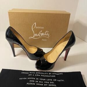 Christian Louboutin Very Prive Black Patent 120 Red Bottom Pumps size 35.5